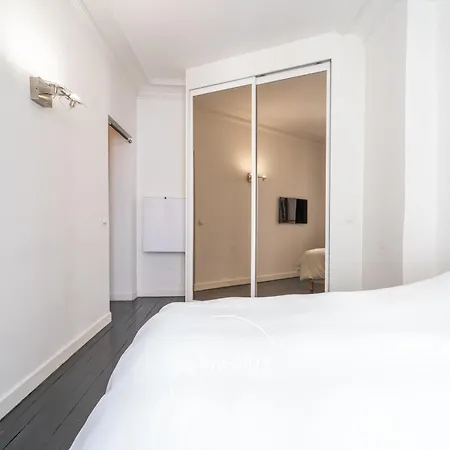 Luxury Cardinet 2br By Airsuite