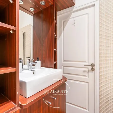 Luxury Cardinet 2br By Airsuite Lejlighed Paris